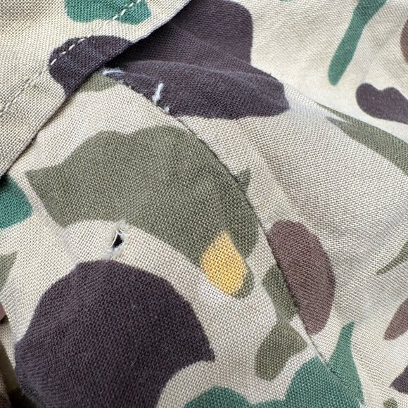 Vintage Camouflage Hunting Shirt Button Down Size Medium Retro Camo READ - Picture 8 of 11